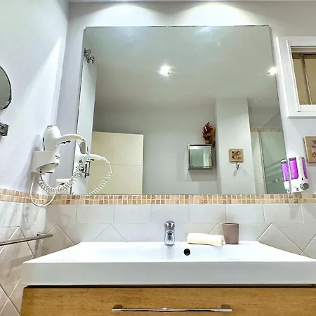 Modern Renovated One Bed In Edificio Apolo Center Lejlighed *