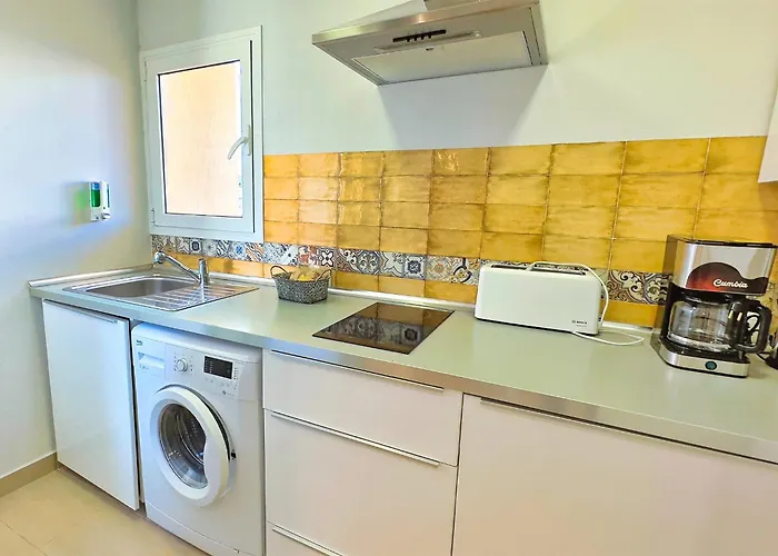 Апартаменти Modern Renovated One Bed In Edificio Apolo Center