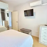 Modern Renovated One Bed In Edificio Apolo Center Марбелья