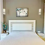 Modern Renovated One Bed In Edificio Apolo Center Апартаменты