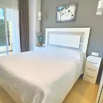 Modern Renovated One Bed In Edificio Apolo Center Марбелья
