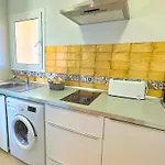 Апартаменты Modern Renovated One Bed In Edificio Apolo Center