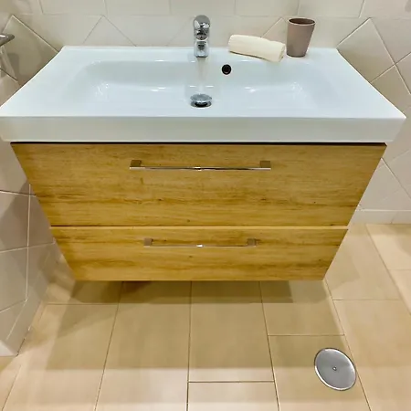 Modern Renovated One Bed In Edificio Apolo Center Apartamento Marbella