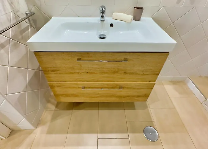 Modern Renovated One Bed In Edificio Apolo Center Apartman Marbella